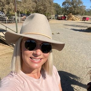 Meet your Posher, Amanda